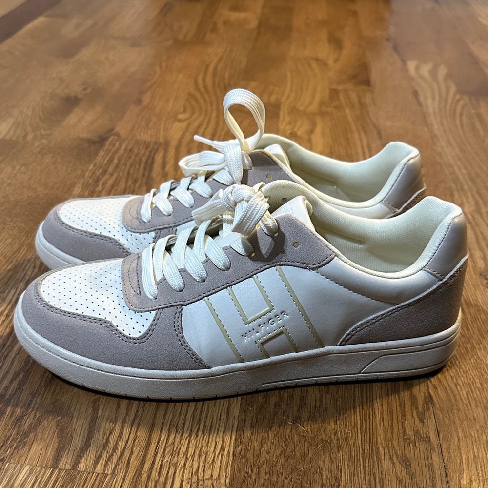 Women’s Tommy Hilfiger Sneakers